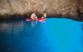 Insel Biševo | »Blaue Grotte«